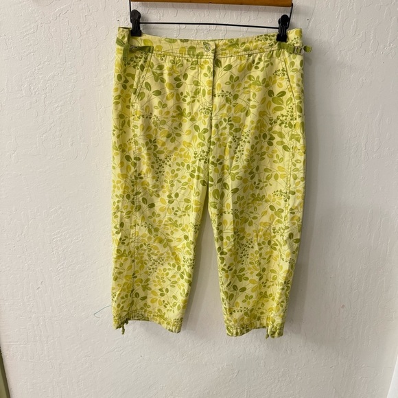 elevenses Pants - Vintage Anthropologie Elevenses 8 Floral Cotton Cargo Crop Pants